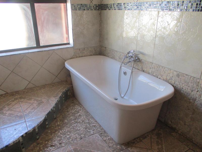 4 Bedroom Property for Sale in Hospitaalpark Free State